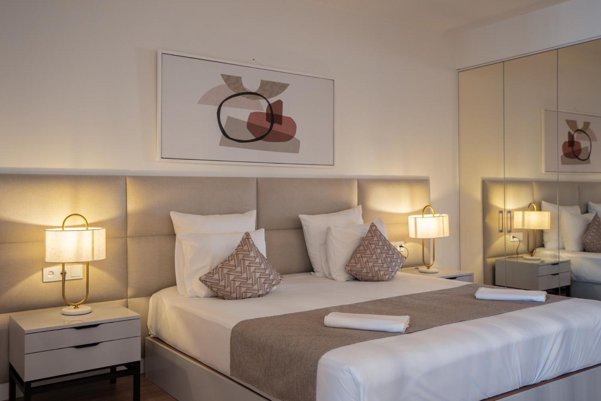 Ris Opera Apartments 耶烈万 外观 照片