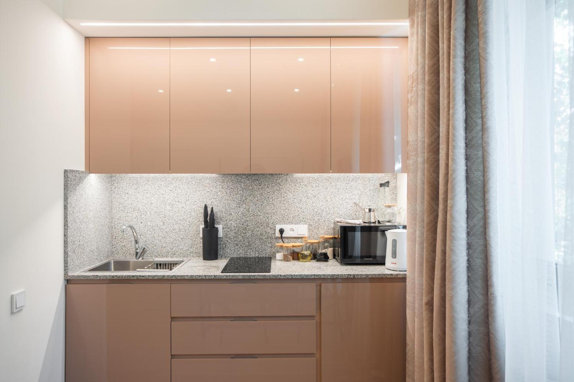 Ris Opera Apartments 耶烈万 外观 照片